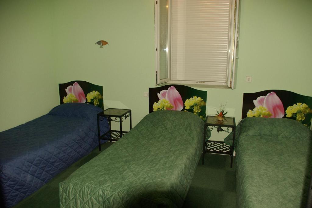 Hotel Le Gambetta Carmaux Pokoj fotografie