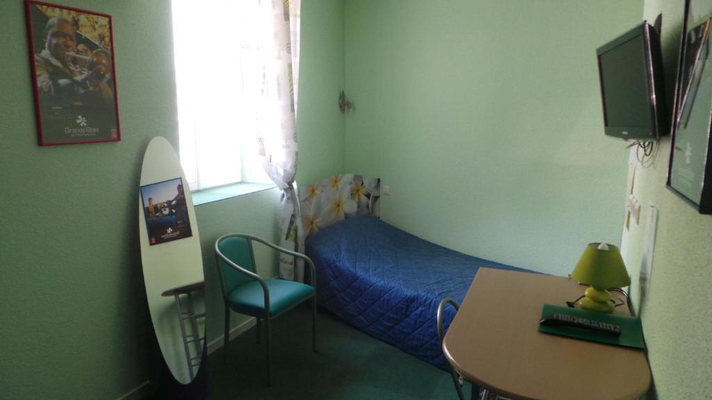 Hotel Le Gambetta Carmaux Pokoj fotografie